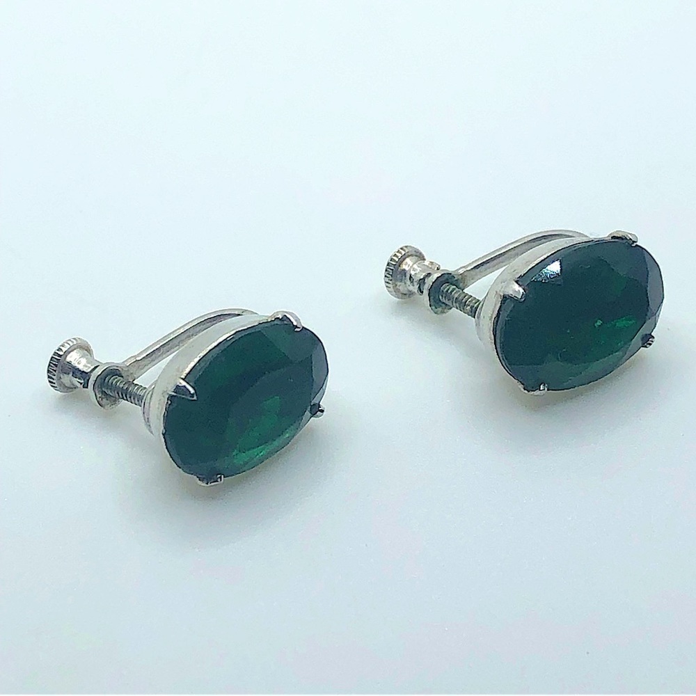 Vtg Coro Green Oval Stone Silver Tone Screw Clip On Earrings Approx .5”